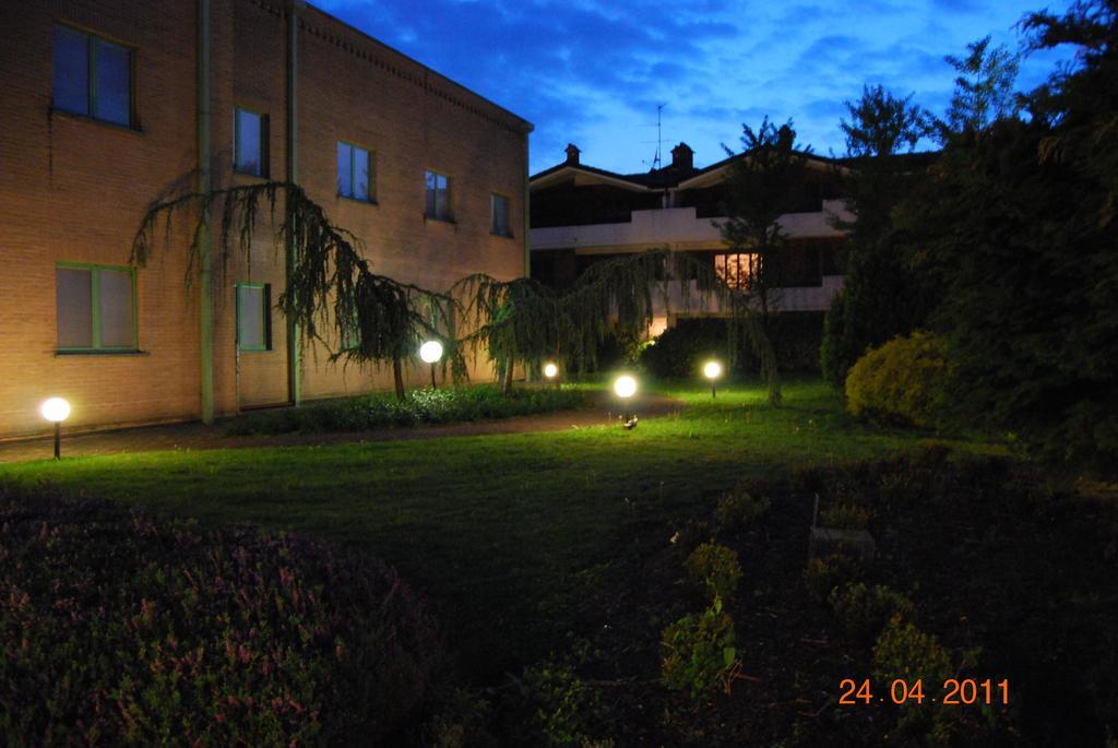 Vecchia Brianza Hotel Seveso ภายนอก รูปภาพ